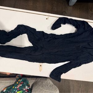 Kyte BABY Black Zip-Up Outfit